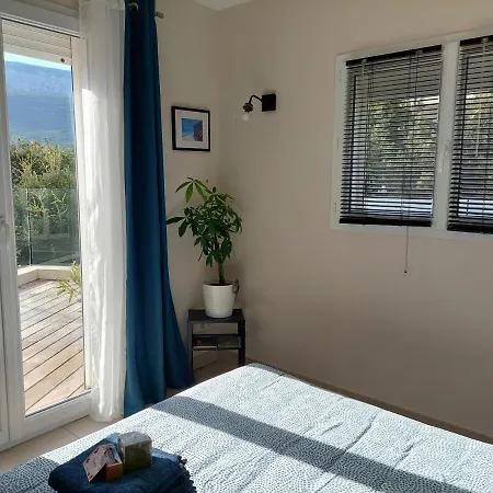 Magnifique Familiale Bed & Breakfast *